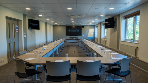 cranmore park meeting room with tables and chairs